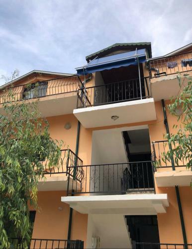 Hotel Gjinaj