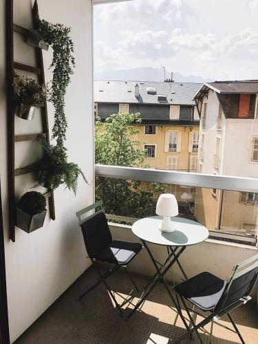 Apartamento Beau Studio Avec Agr�able Loggia Et Vue D�gag�e