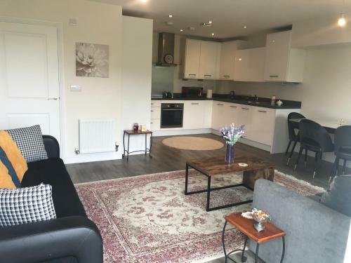 Lovely 1-bed Apartment In Addlestone
