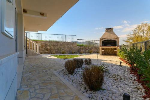 Luxurious Villa Rejo