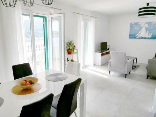 Holiday Home Dragi - Right Next To The Beach