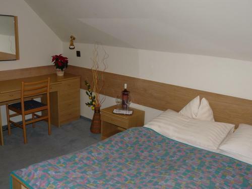 Hostal Imola Garden Vend�gh�z