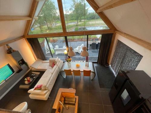 Farm Lodge 675