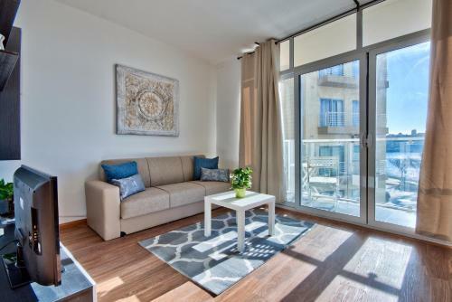 Direct Seaviews Tigne Sliema Apartment