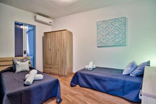 Direct Seaviews Tigne Sliema Apartment