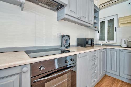 Direct Seaviews Tigne Sliema Apartment