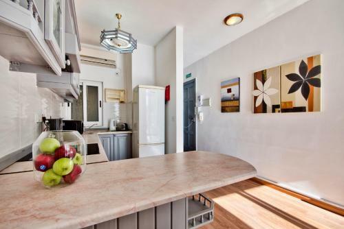 Direct Seaviews Tigne Sliema Apartment