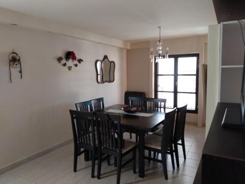 Apartamento Hermoso Departamento. Zona Centro. Con Cochera
