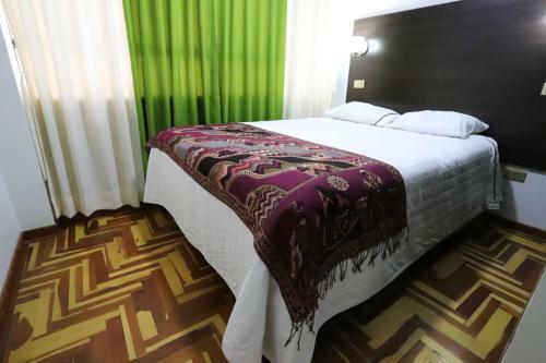 Hostal 202 - 302 Habitaci�n Matrimonial /ba�o Compartido
