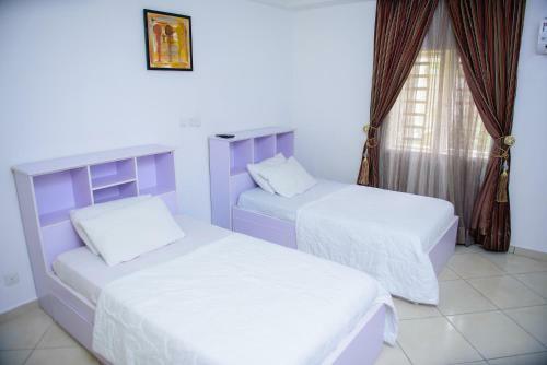 Apartamento 4 Bedroom Duplex-24hrs Electricity/wifi/security