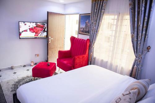 Luxury 3 Bedrooms Apart-24hrs Elect/wifi/security