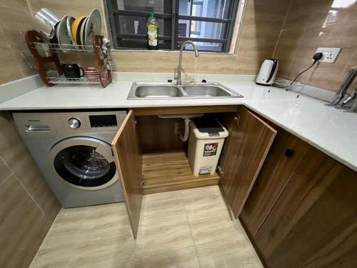 Apartamento Delightful 3-bedroom With Free Parking, Wifi Internal Name