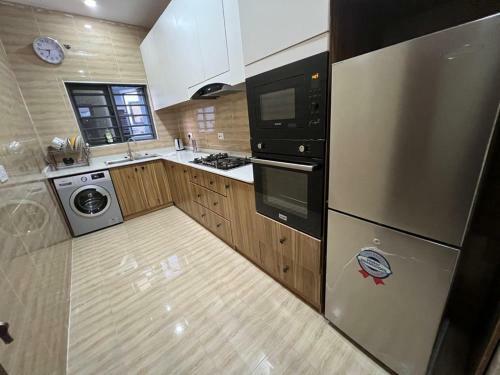 Apartamento Delightful 3-bedroom With Free Parking, Wifi Internal Name
