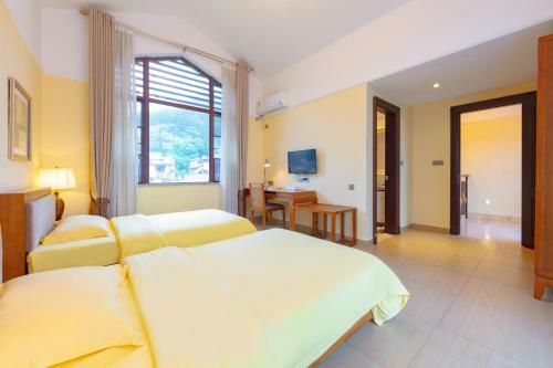 Locals Apartment Inn 26