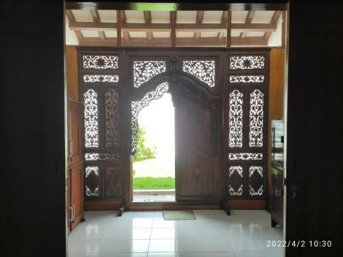 Kelana 2 Nice Homestay (5 Bed Rooms) Semarang