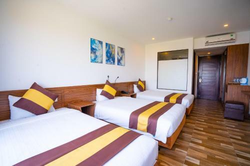 Anson Bay Hotel