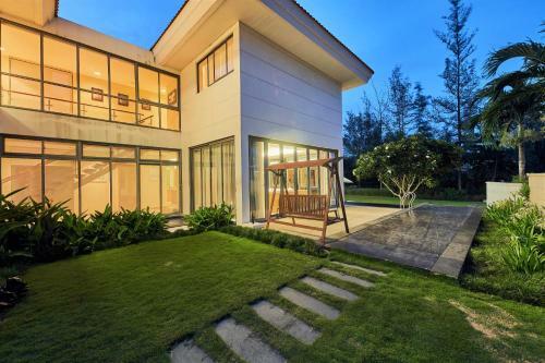 Resort Villa Beach Danang