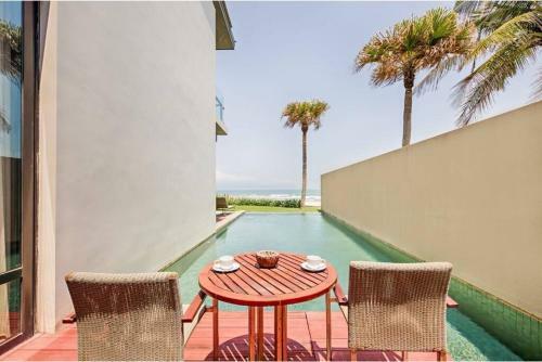 Hyatt Beachfront Villa Pool Best In Da Nang
