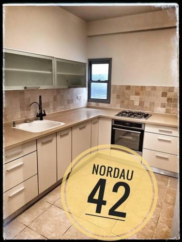 N42 Apartment - Beach And Shops