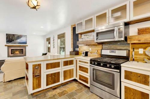 Village Chic Chalet #2113 By Big Bear Vacations