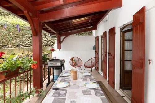 Maison A La Fronti�re Espagnole