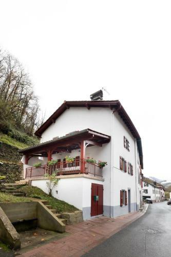 Maison A La Fronti�re Espagnole