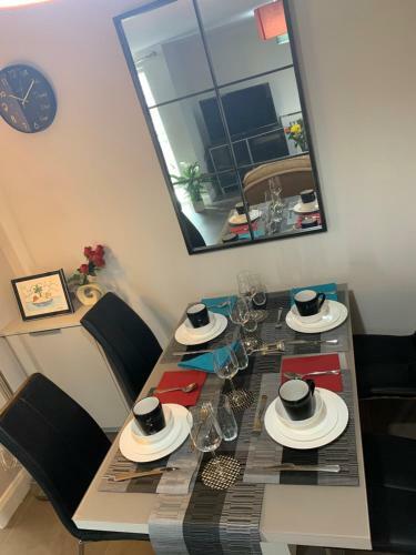 Luxury Modern Belfast City Centre 2 Bed Apartment