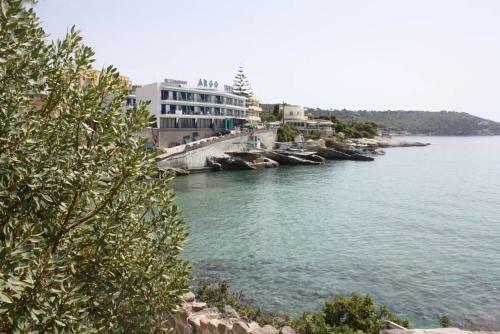 Posada Aegina Beachfront Suites - Argo Seaside Stays