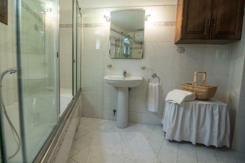Spacious House For 6, View 360 ,in The Vineyards