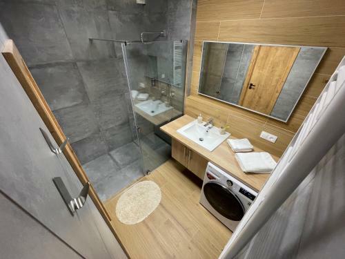 Greenbay Apartment With Free Parking