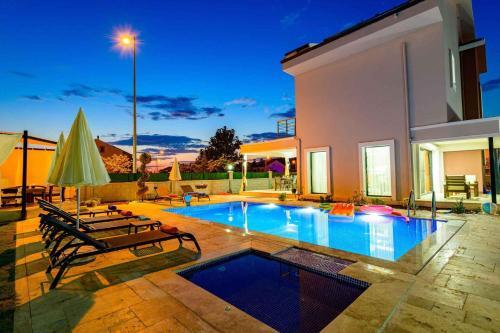 Exclusive Villa With Private Pool, Fethiye Villa 1005