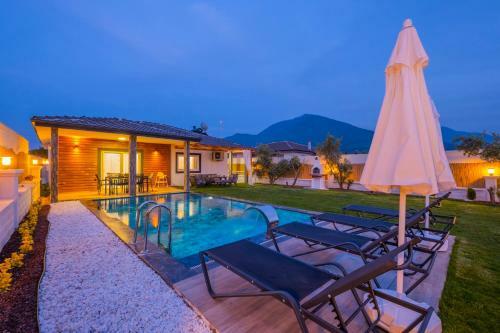 Conservative Villa With Jacuzzi At Fethiye By Solo Villa