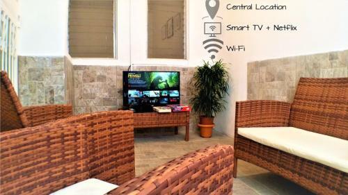 Escazu Vintage Apartments With Great Location & View