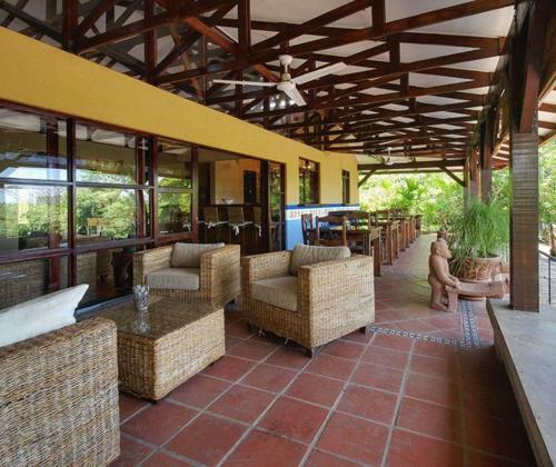4 Architectural Homes, Pool And High-speed Internet