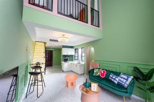 Locals Apartment Inn 00