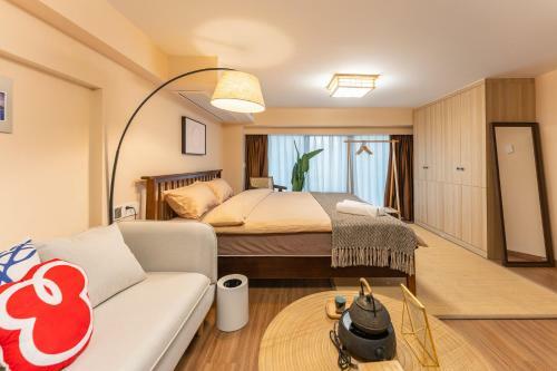 Locals Apartment Inn 38