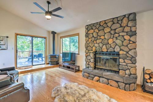 Apple Hill Home 10 Acres With Beautiful Views!