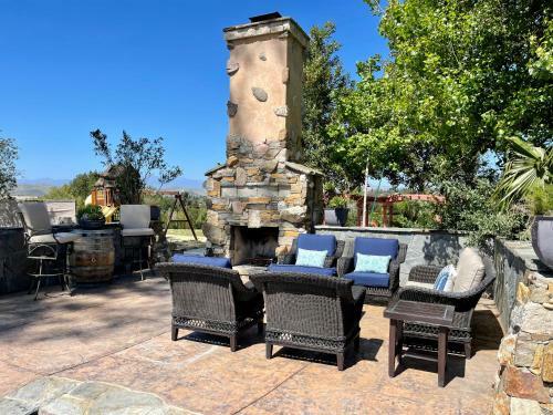Staycation Secluded 3 Acre With Pool - Angel Ranch
