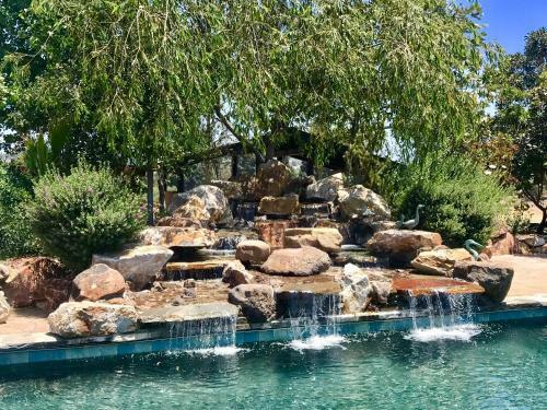 Staycation Secluded 3 Acre With Pool - Angel Ranch