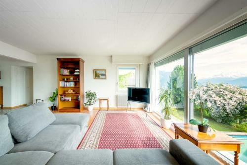 Hostal Rooms In Splendid Apartment With Parking-stunning Lake View