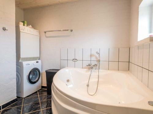 Holiday Home Fan� Ccvi