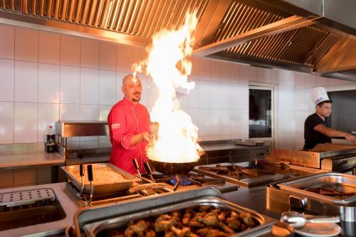 Hotel Holiday Park Resort