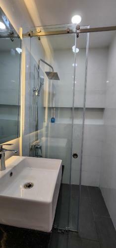 Apartamento Th�p B C?n H? 1604 The Manor