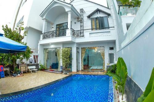 Villa Ho�ng Hoa Th�m B�i Sau