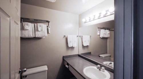 Hotel Quarterdeck Inn Marina And Resort - Standard Cb
