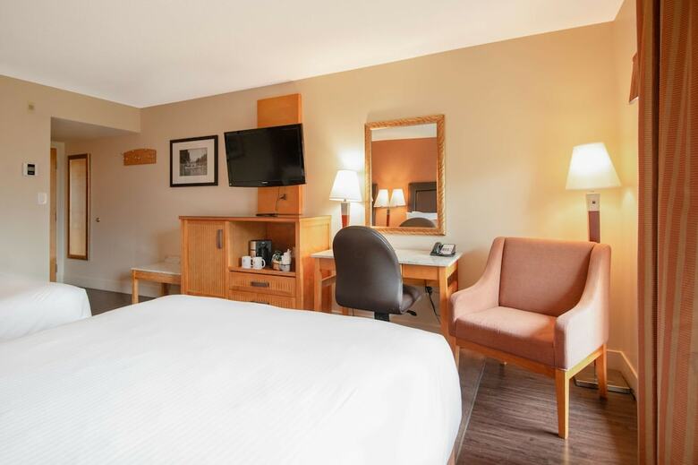 Hillcrest Hotel A Coast Resort