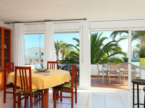 Holiday Home Casa El Gato Llanca