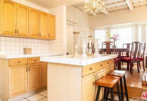 Cheerful Bright 5 Bedroom Home Central La/king Bed