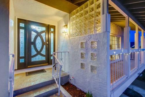 Newly Remodeled, Beautiful Home Away From Home