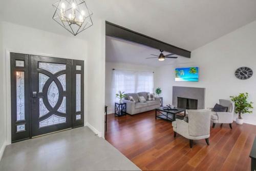 Newly Remodeled, Beautiful Home Away From Home